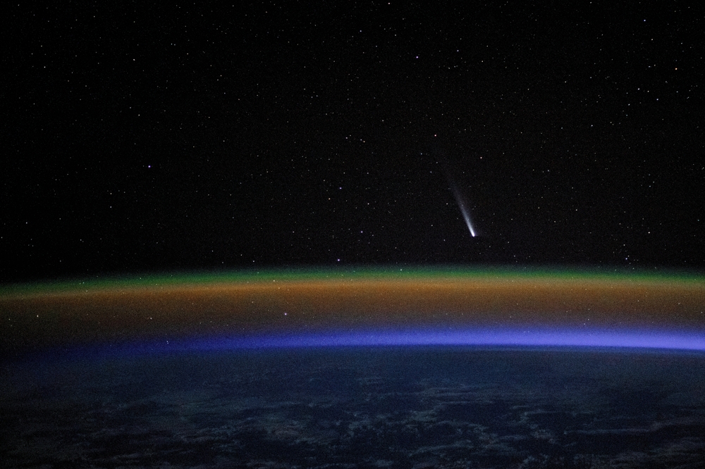 Look Up! A Comet Seen Every 160,000 Years Lights the Sky
