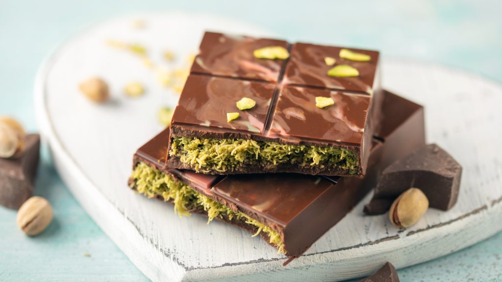 Goodbye Dubai Chocolate, Hello Crunchy Cake: The Sweet Trend Everyone’s Talking About