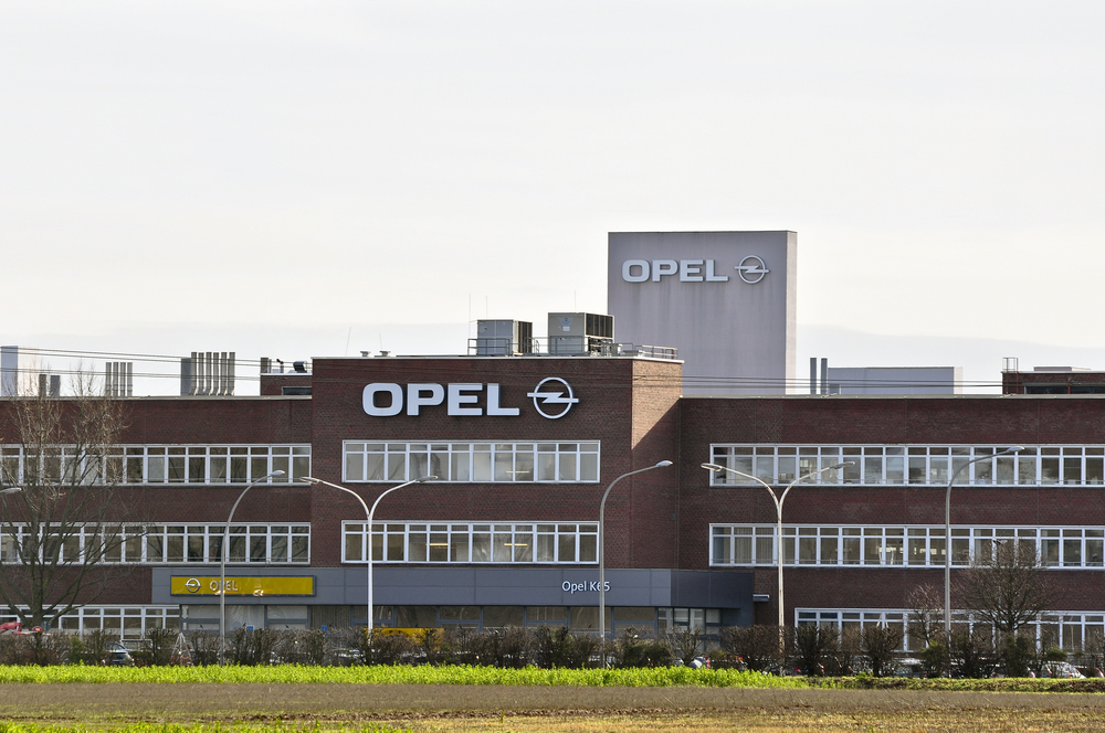 Another Car Manufacturer in Crisis: 1,600 Employees Sent Home