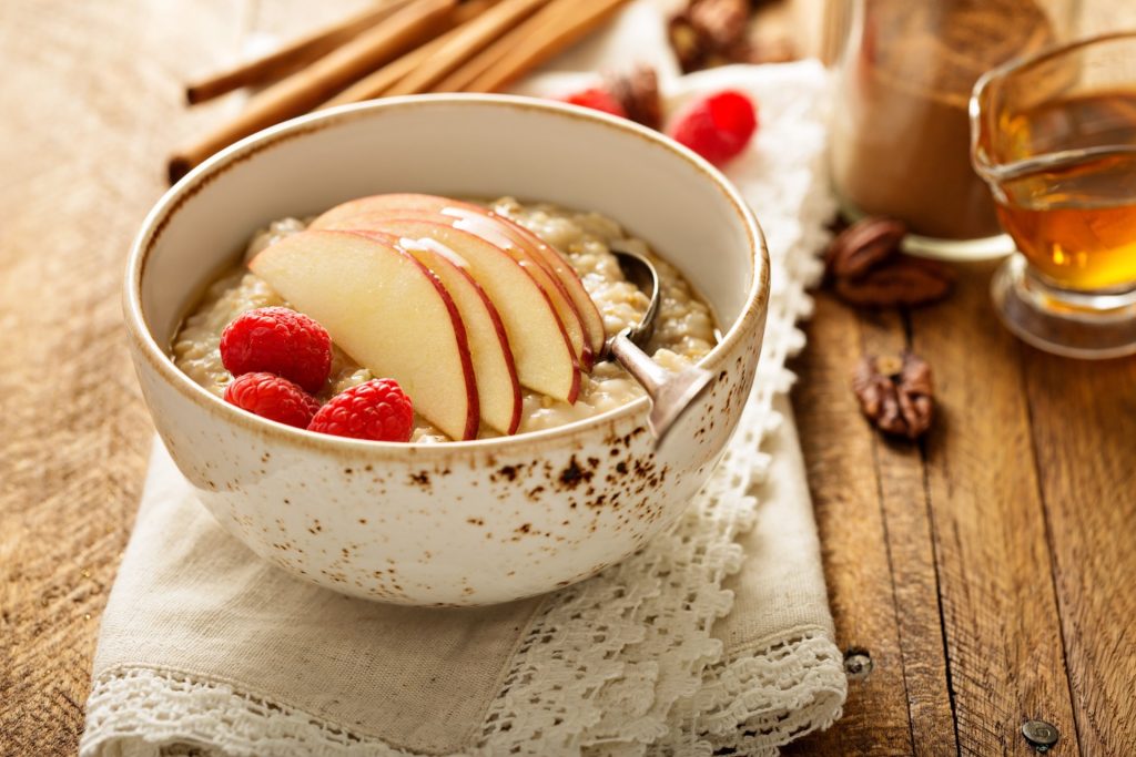 Start Your Day Right with This Easy Apple Porridge Recipe