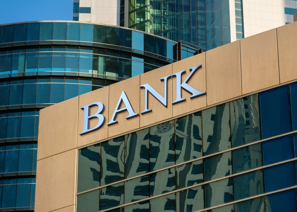 Banks Are Rejecting Loans to Russians En Masse