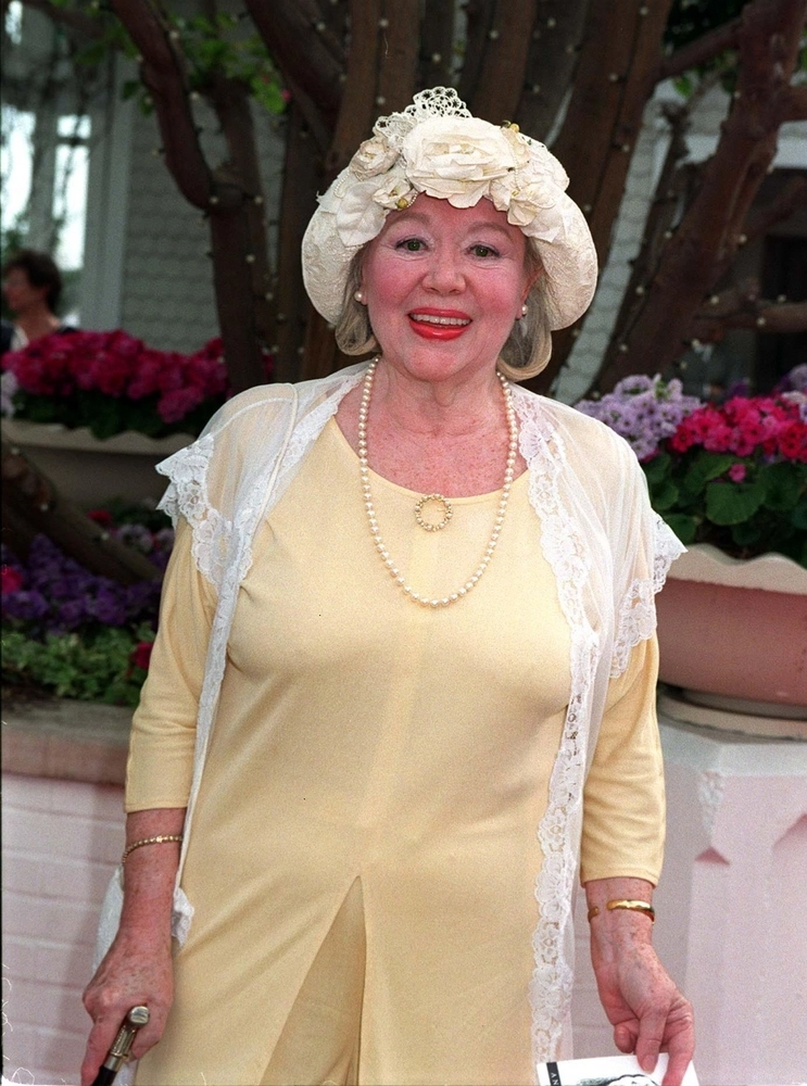 Glynis Johns, Renowned ‘Mary Poppins’ Actress, Dies at 100