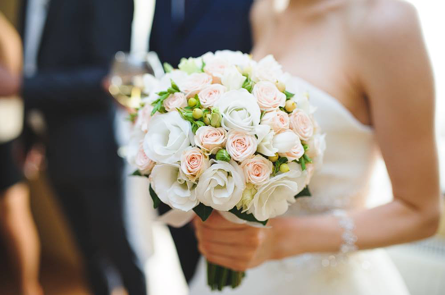 Young woman marries wealthy 68-year-old: Discovers shocking truth in photo album