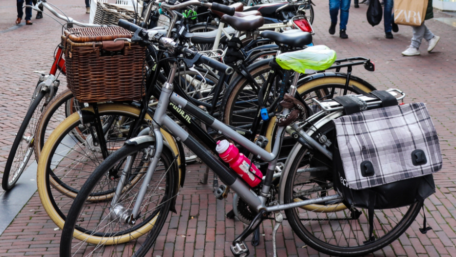 21-year-old outsmarts bike thief with clever trick