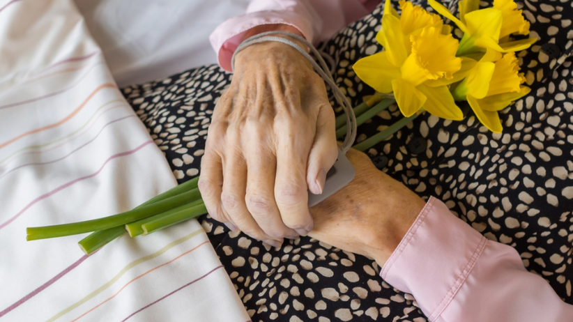 Experts unveil: The final sense we lose before passing away