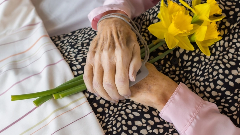 Experts unveil: The final sense we lose before passing away