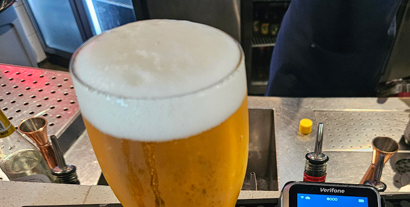 Man shares photo of his freshly tapped beer: The number on the card reader shocks people