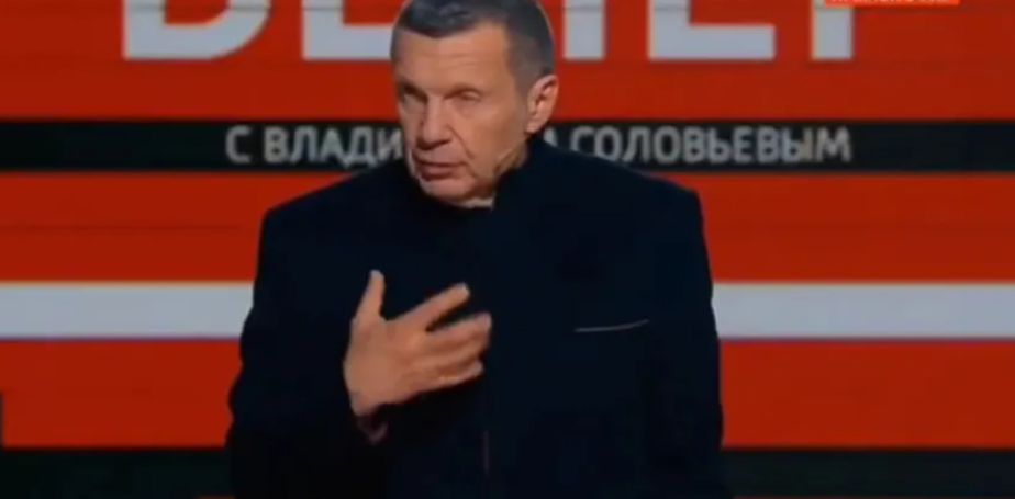 Russian propagandist questions the concept of inviolable borders, then names two countries