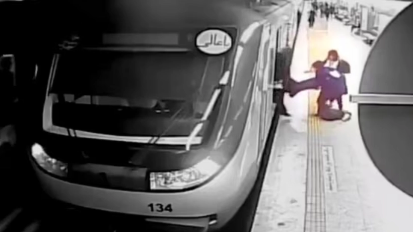 16-year-old Iranian teen who encountered ‘morality police’ dies.