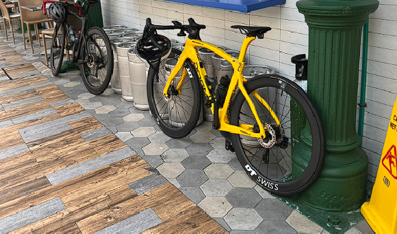 Why a picture of a $15,000 unattended road bike has gone viral