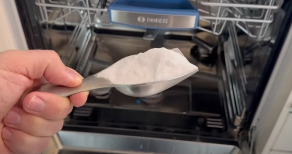 Only Few People Do It, But Everyone Should Put This in Their Dishwasher Once a Month