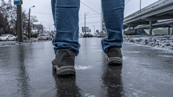 Mom Shares Genius Trick: How to Avoid Slipping on Icy Roads