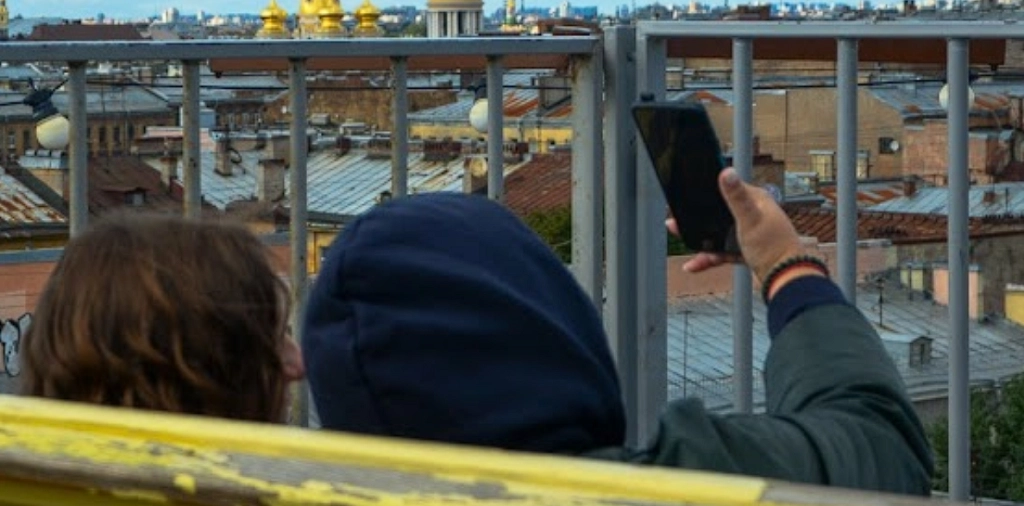 16-Year-Old College Student in Tragic Selfie Accident