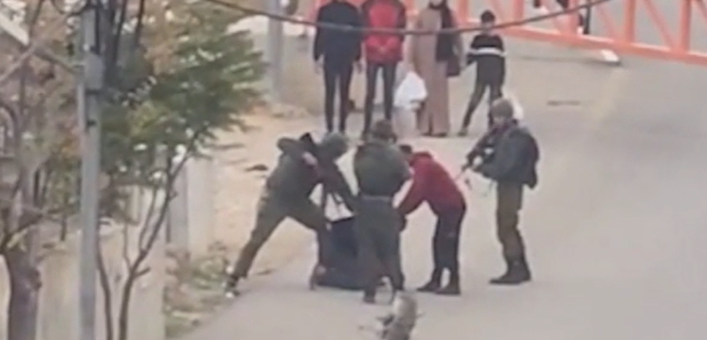 Video captures IDF soldiers shooting mentally disabled man in Hebron