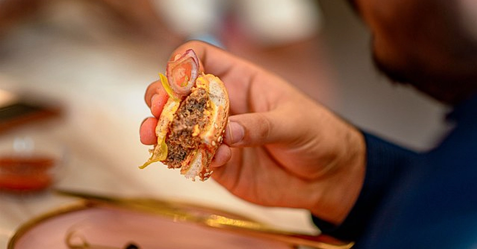 Excessive Cholesterol Levels: Here are the 7 Signs to Watch For