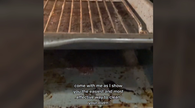 Cleaning Expert: Refresh Your Oven Using Just Two Common Household Ingredients