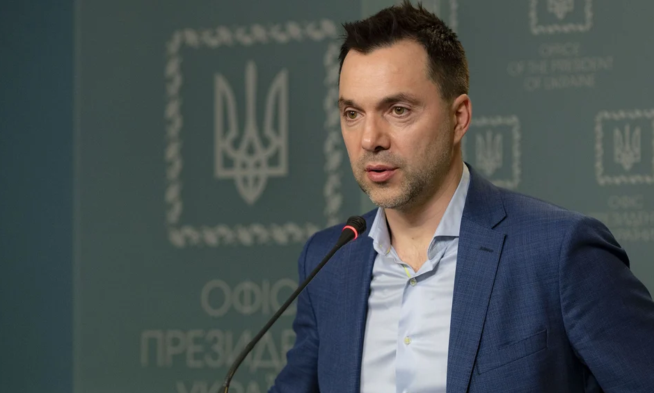 Zelensky’s former advisor voiced three scenarios for Ukraine in 2024