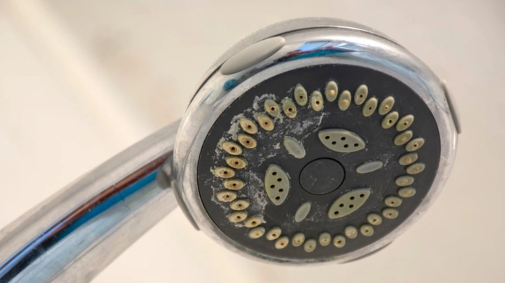 Plumber’s Easy Method: How to Remove Stubborn Limescale from Your Showerhead