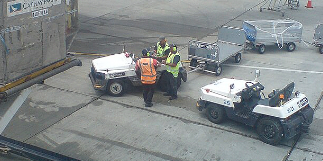 Airport Employee’s ‘Big’ Decision on Lunch Break Changes His Life Forever
