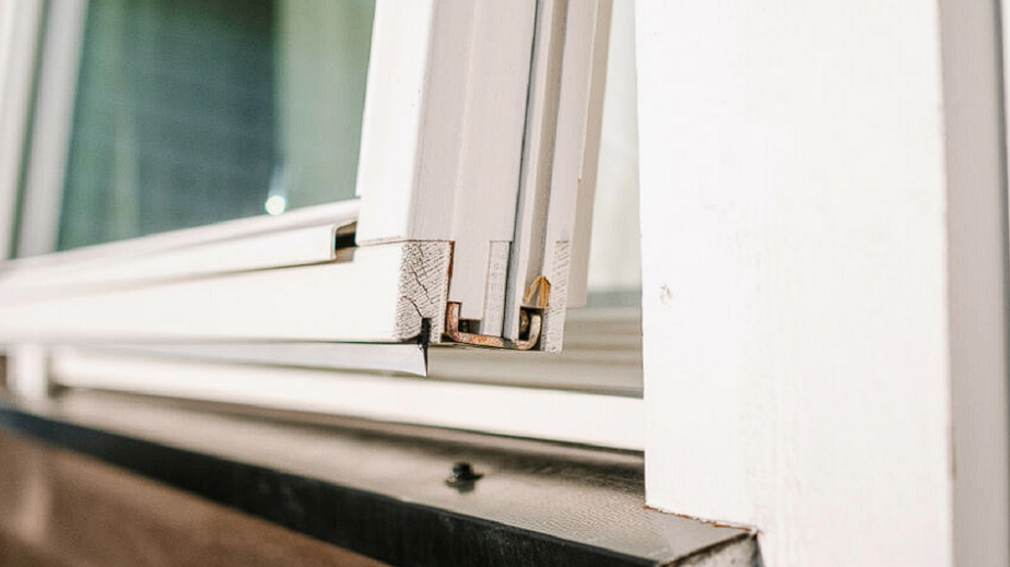 How to Air Your House in Winter For Good Health (Without Significant Heat Loss)