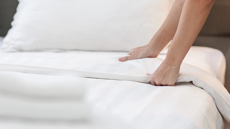 Cleaning Expert Warns Against Making the Bed First Thing in the Morning