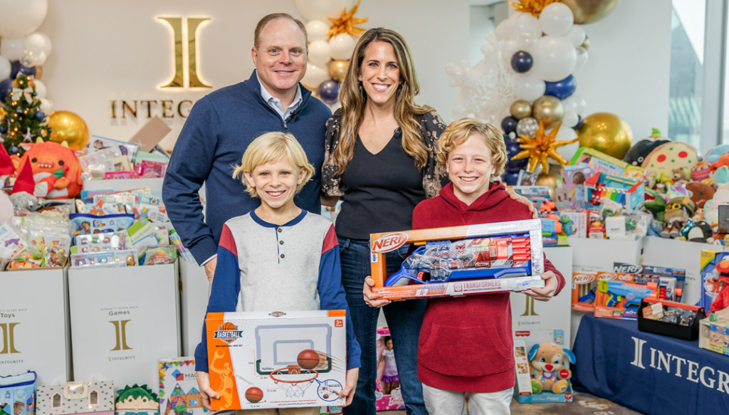 A Heartwarming Holiday Miracle: How 26,000 Toys Found Their Way to Children’s Hospitals