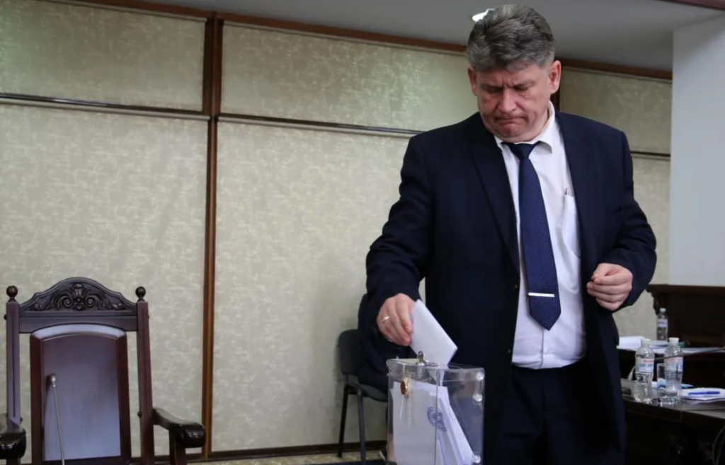 Controversy swirls around Ukrainian judge over claims of Russian citizenship