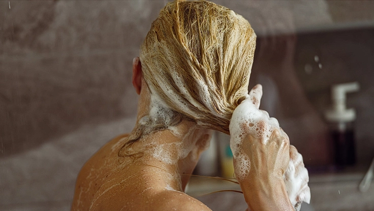 Hair Expert Asserts: How Often You Should Wash Your Hair