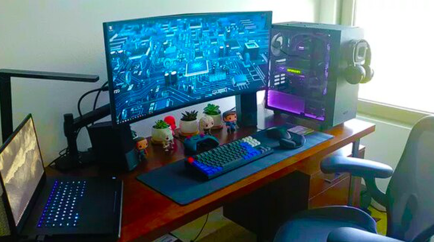 Father Surprises Son with $1,300 Gaming Computer: Contents Not as Expected