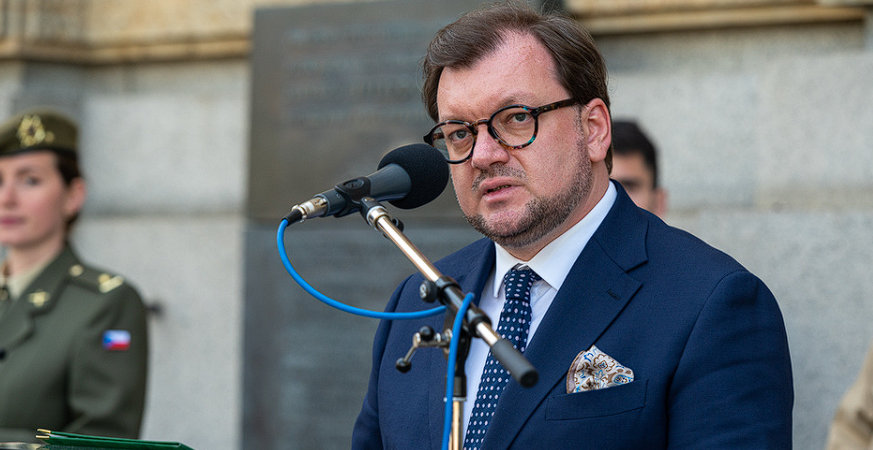 Ukraine to Receive Czech-Coordinated Ammunition Bought Outside EU