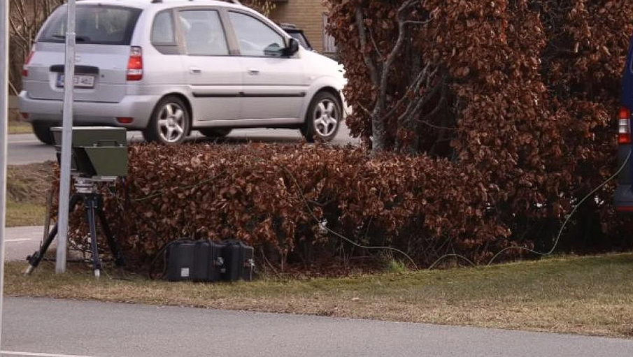 Motorists Use This Illegal Trick to Avoid Speed Cameras