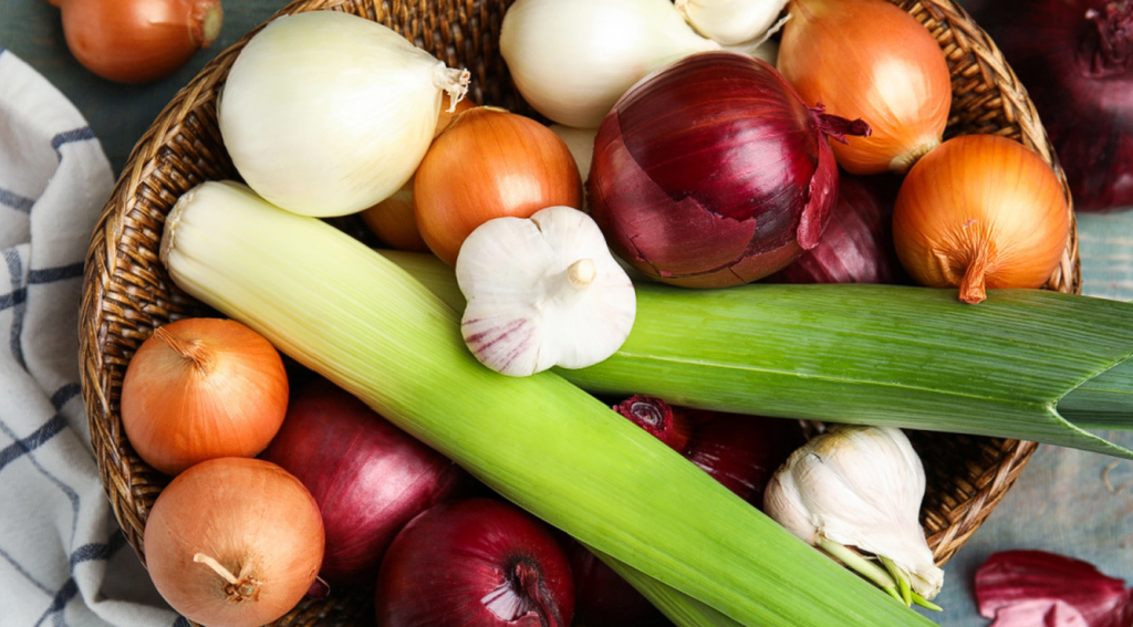 Preserve Your Onions and Garlic for Up to 6 Months: Here’s How