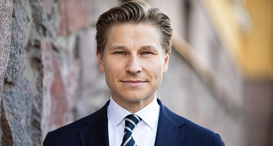 Finnish Defense Minister Calls for Urgent Support to Ukraine