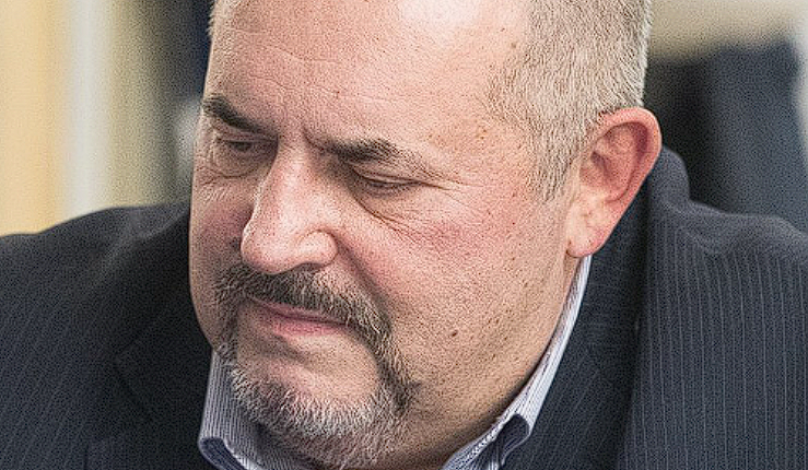 War Opponent Boris Nadezhdin Gathers Signatures to Challenge Putin in Russian Election