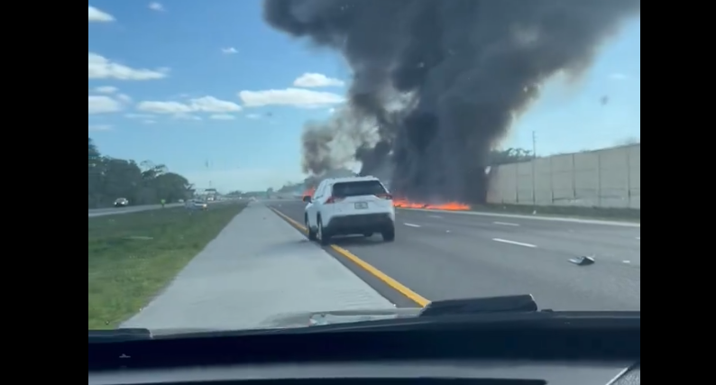Tragic Emergency Landing on Florida Highway: Business Jet Collides with Car, Resulting in Two Fatalities