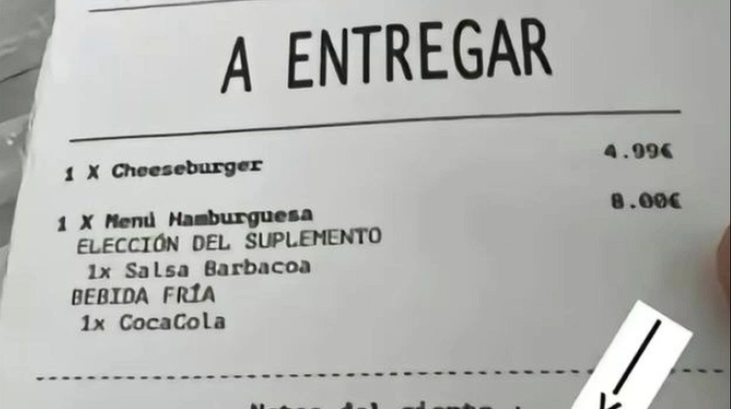 Customer Orders Burger Just Before Closing Time and Receives Heartwarming Message on Receipt – Yet Vows Never to Order from There Again