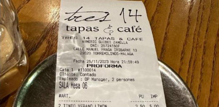 Couple Delightfully Surprised by Their Tapas Bar Bill in Málaga
