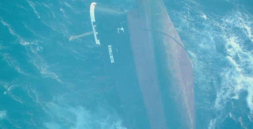 Cargo Ship with 21,000 Tons of Fertilizer Sinks in the Red Sea, Posing Environmental Risk