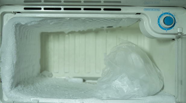 Quickly Defrost Your Freezer in Just 30 Minutes: A Step-by-Step Guide
