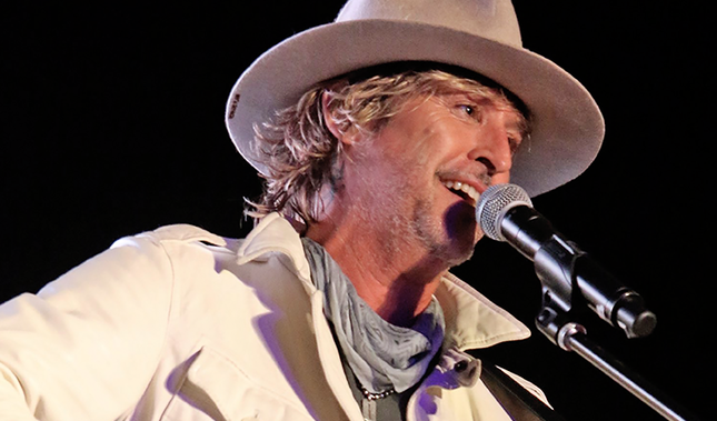 Former Train Bassist Charlie Colin Dies at 58