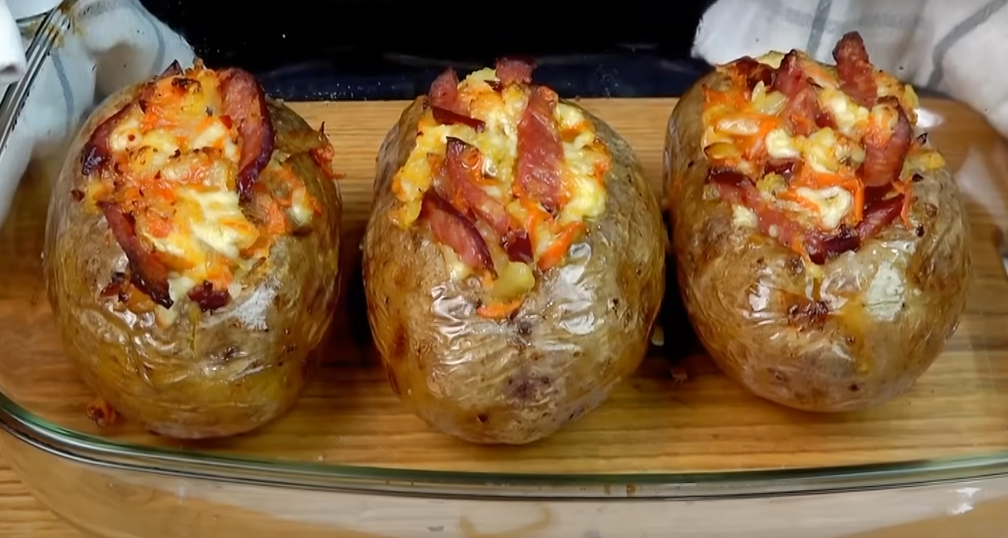 Delicious Oven-Baked Potatoes with Melt-in-the-Mouth Filling – Affordable and Tasty Food