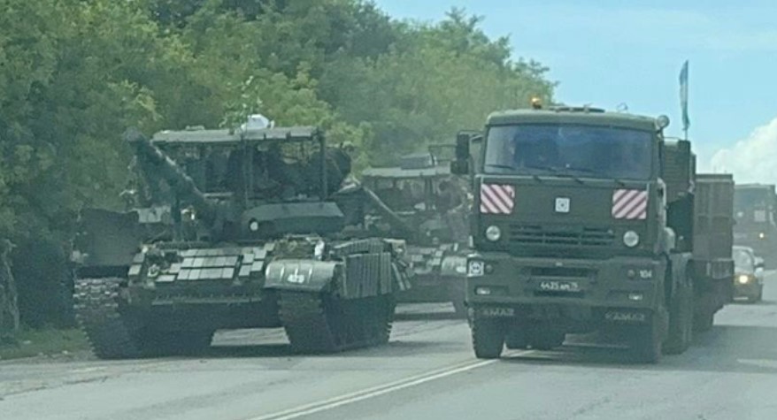 Battle for Kursk: Russia Pulls Out Antiquated Tanks in Desperate Move