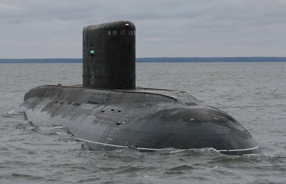Kremlin Deploys Decoy Submarine to Mislead Ukrainian Intelligence