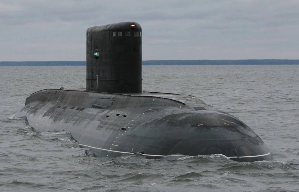 Kremlin Deploys Decoy Submarine to Mislead Ukrainian Intelligence
