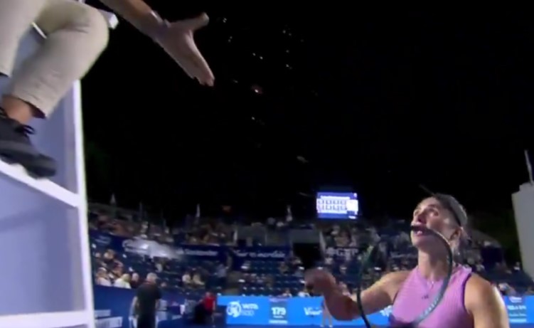 Ukrainian Tennis Star Faces Backlash after Disrespecting Russian-Born Player
