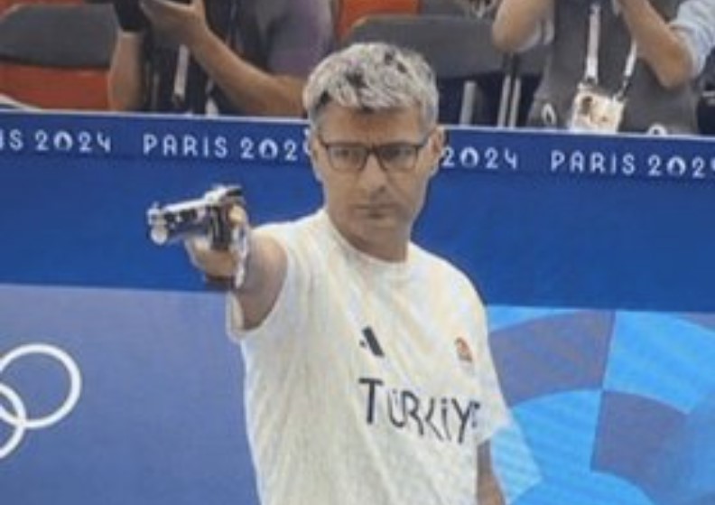 Turkish Shooter Yusuf Dikeç Seeks to Trademark Famous Olympic Stance