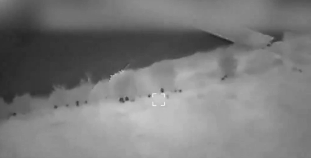 Ukrainian Forces Ambush Russian Troops Crossing Pontoon Bridge with HIMARS Strike