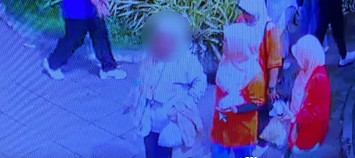 Middle School Student Gives Birth During Field Trip, Abandons Newborn