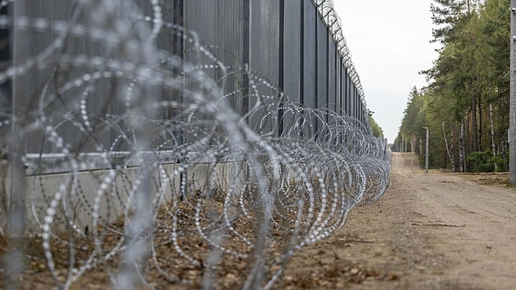 Norway’s Government Considers High Fence at Russian Border