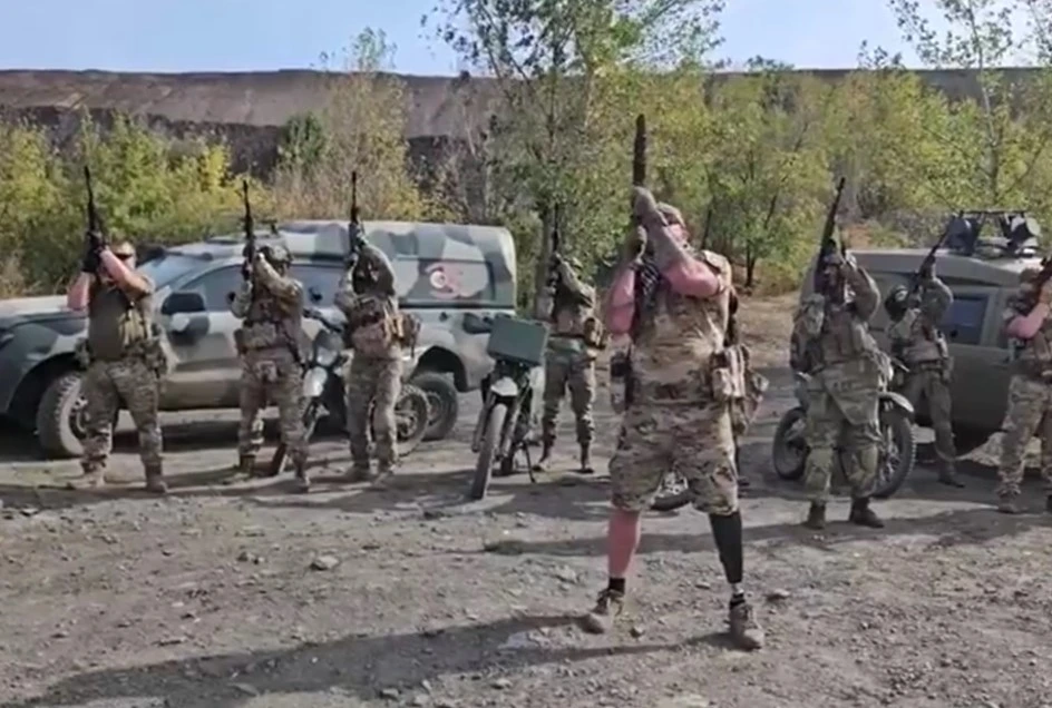 Troops on the Russian Front Honor Putin with Machine Gun Salutes for His Birthday
